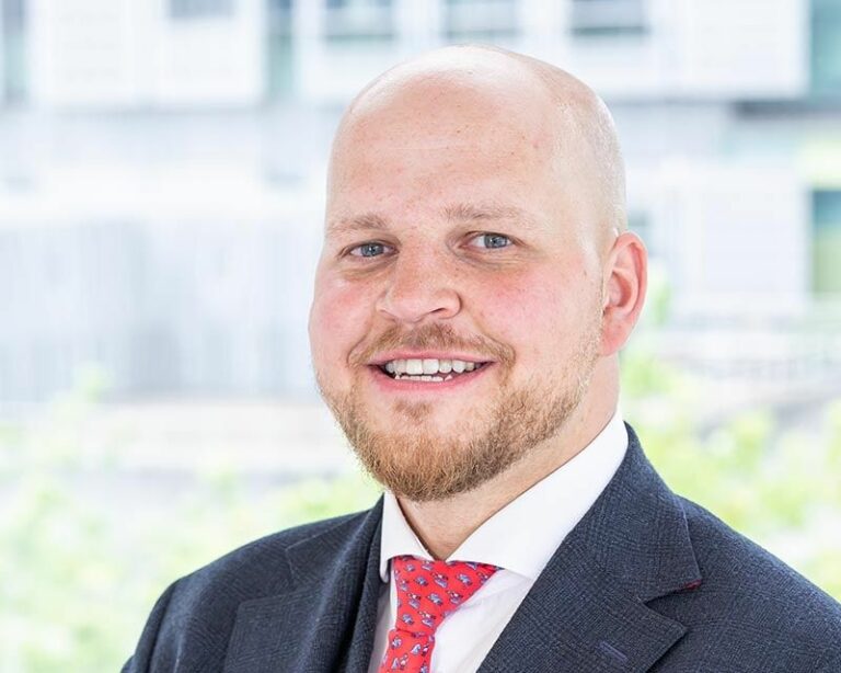 Matthew Howarth: Sponsorship Licences and DCoS Applications in the High ...